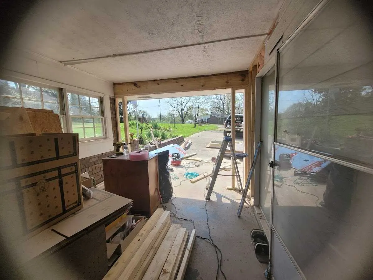 Air movers and dehumidifier for Water Mitigation Services in Miamisburg